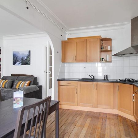 Апартаменты Charming Flat With Balcony In The Centre Of Paris - Welkeys Экстерьер фото
